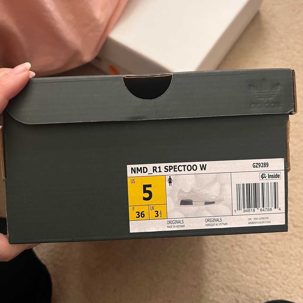 Adidas NMD - Picture 2 of 4